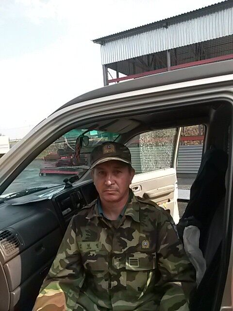  ,   Igor, 52 ,   ,   , c 