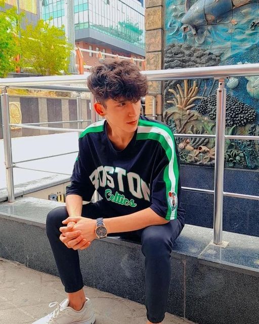  ,   Ferit, 22 ,   ,   