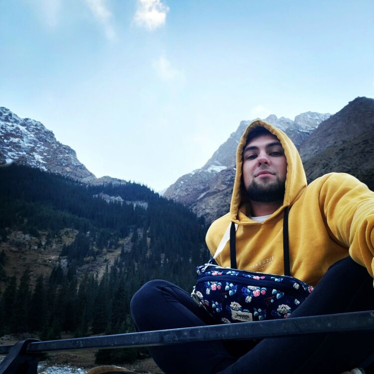  37289269  Artem, 27 ,    