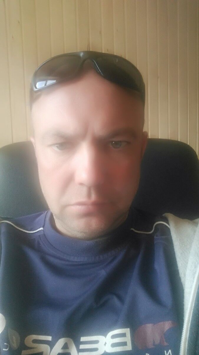  ,   Tomas, 48 ,   ,   , c 