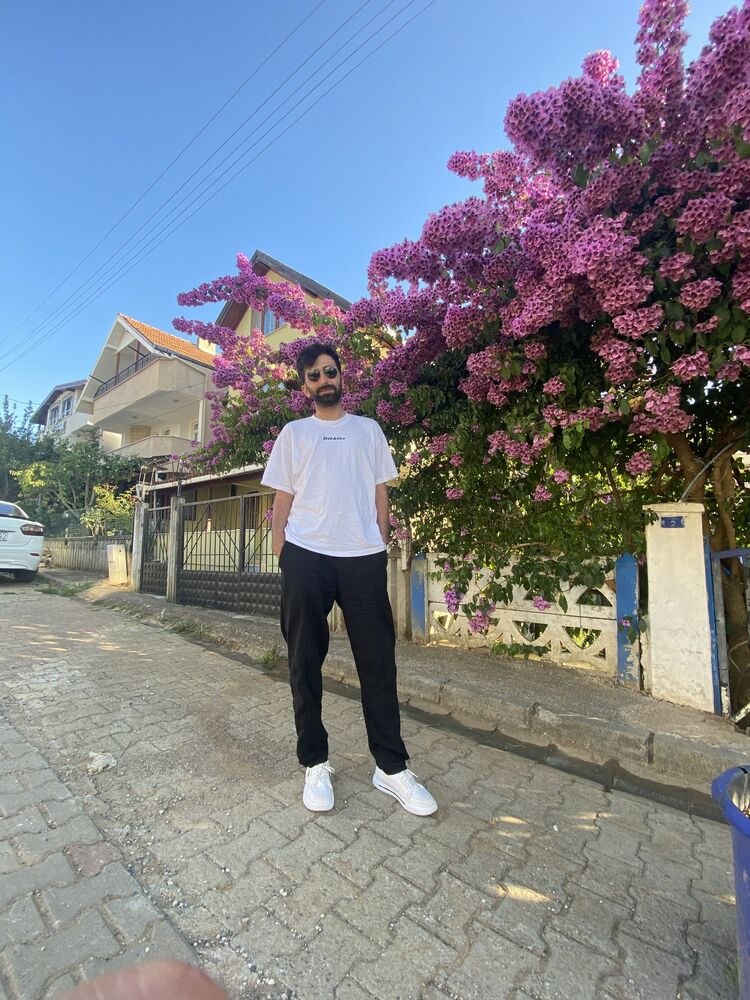  51561389  Hakan, 29 ,    