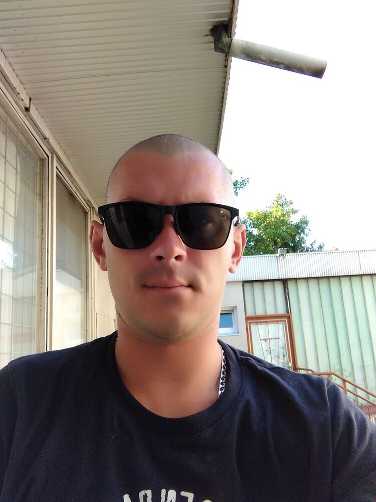  21542109  Slava, 36 ,    