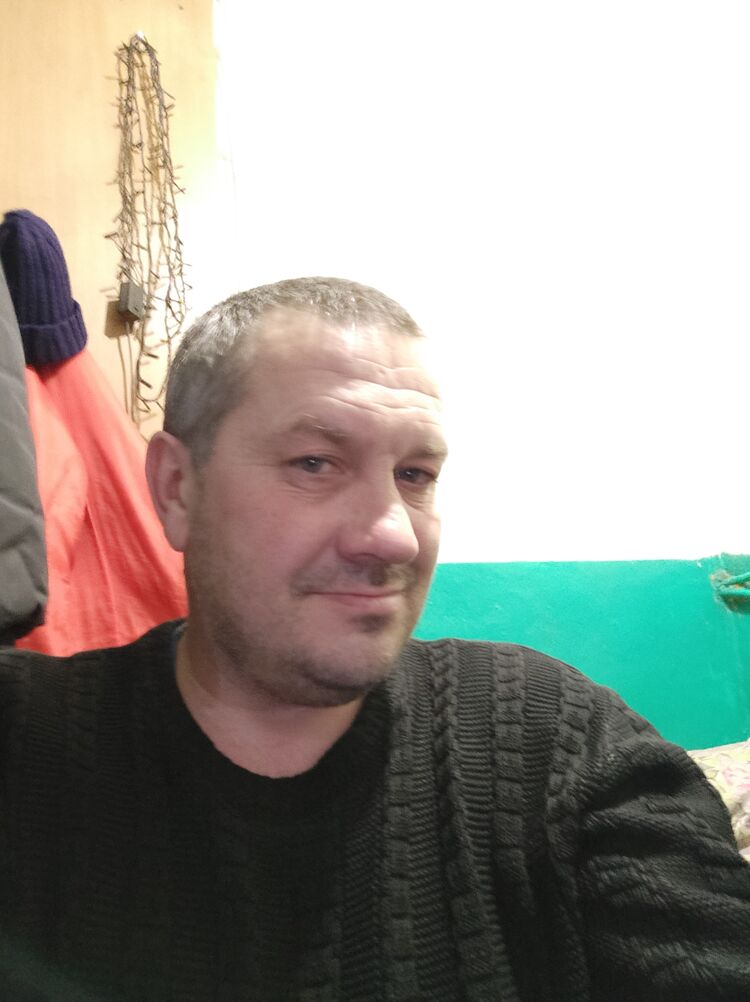   ,   Denis, 46 ,   ,   , c 