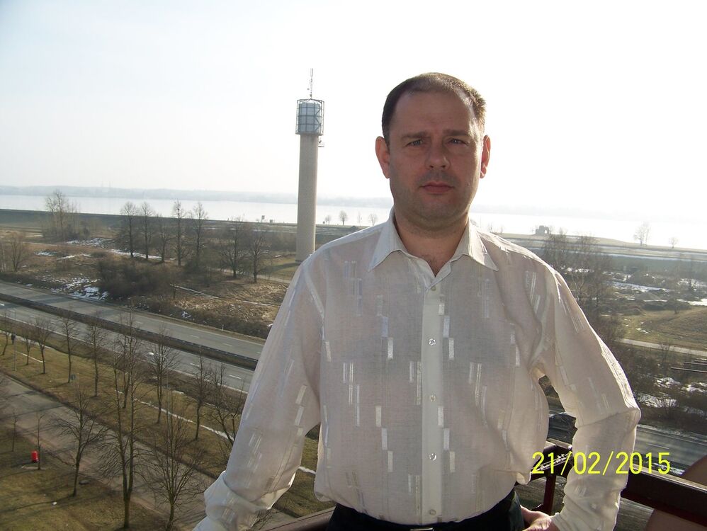  ,   Andrej, 52 ,     , c 