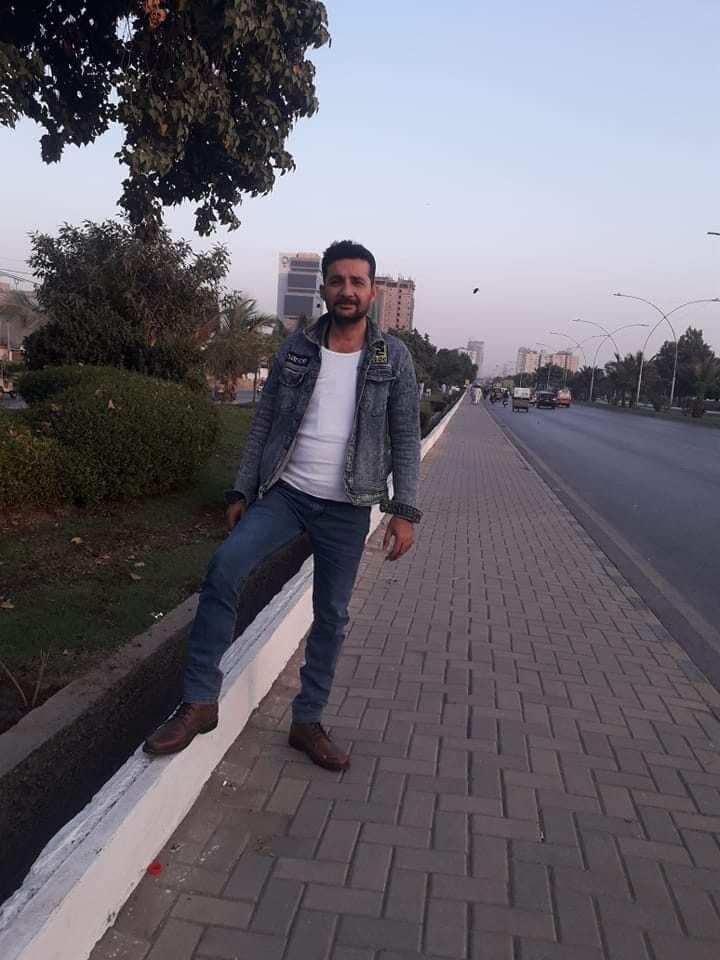  51674169  Nasir, 37 ,    
