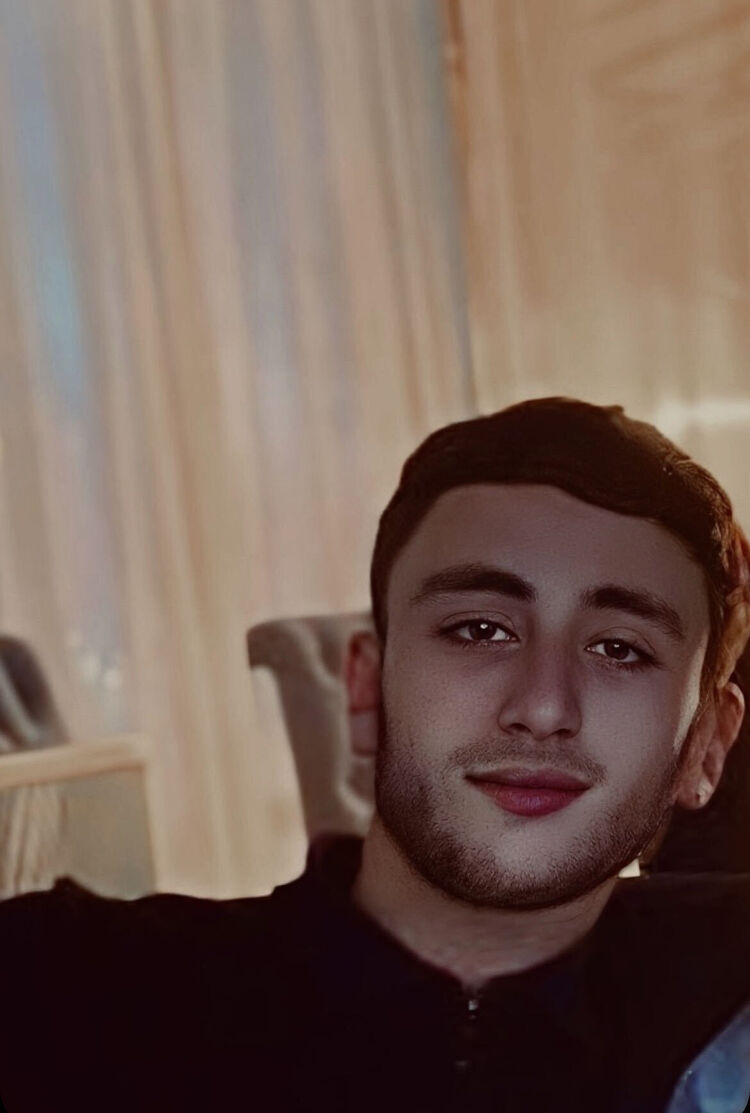  ,   Edik, 22 ,   ,   