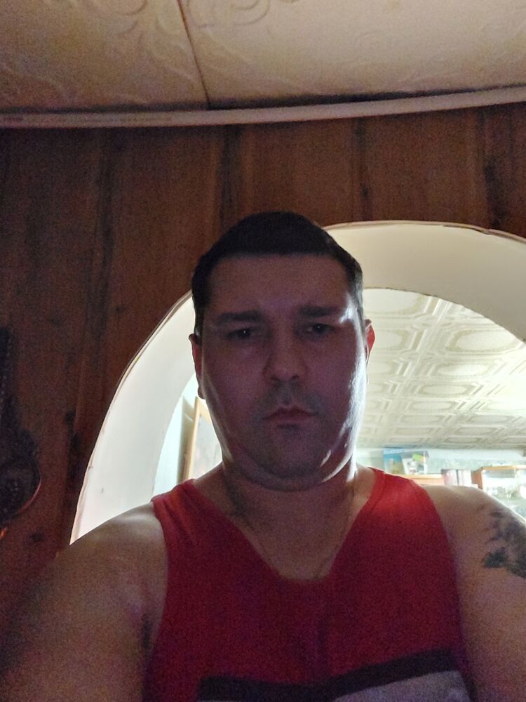  ,   Vlidimir, 38 ,   ,   