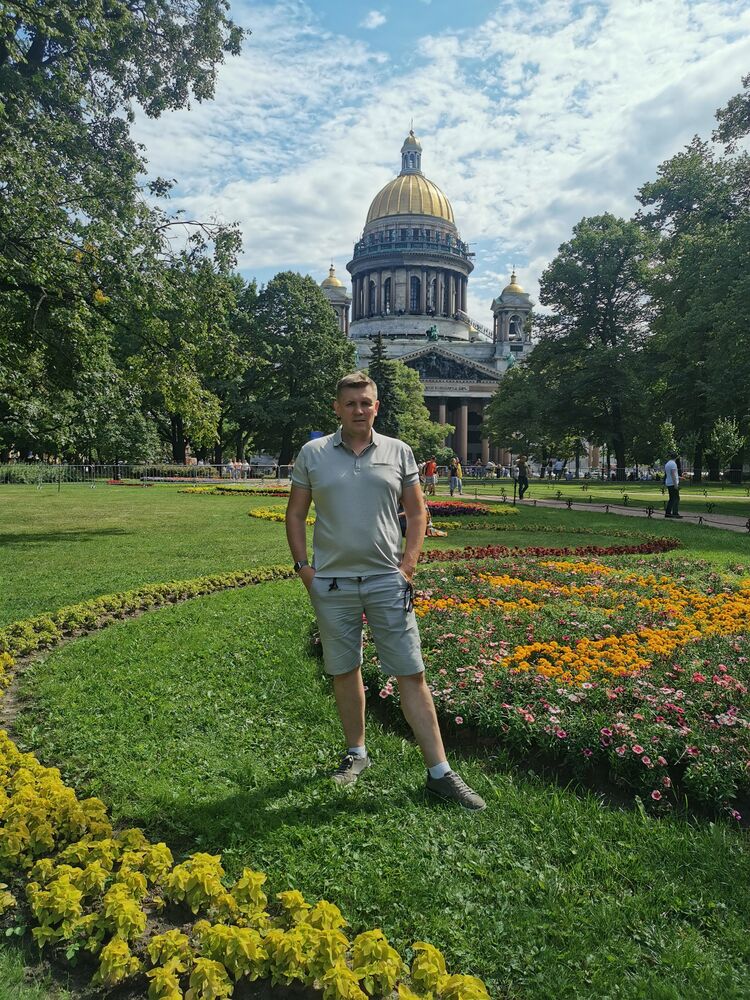  48391339  Andrei, 43 ,    