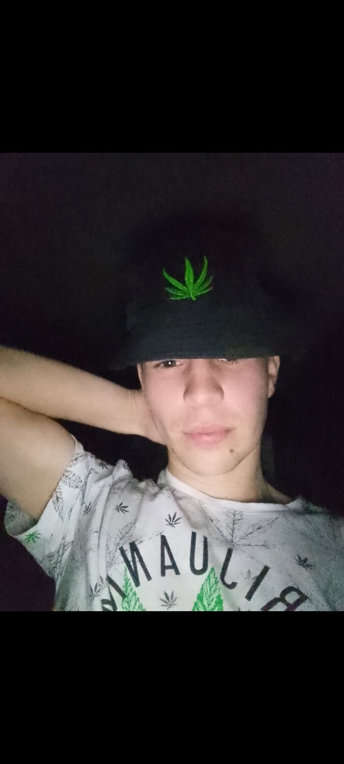  41987889  , 21 ,    