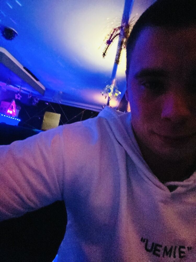  49525939  , 25 ,    