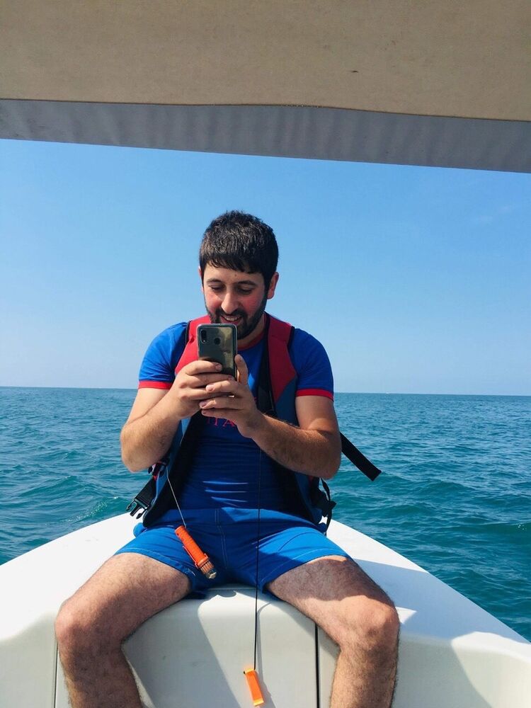  17244969  Ashot, 34 ,    