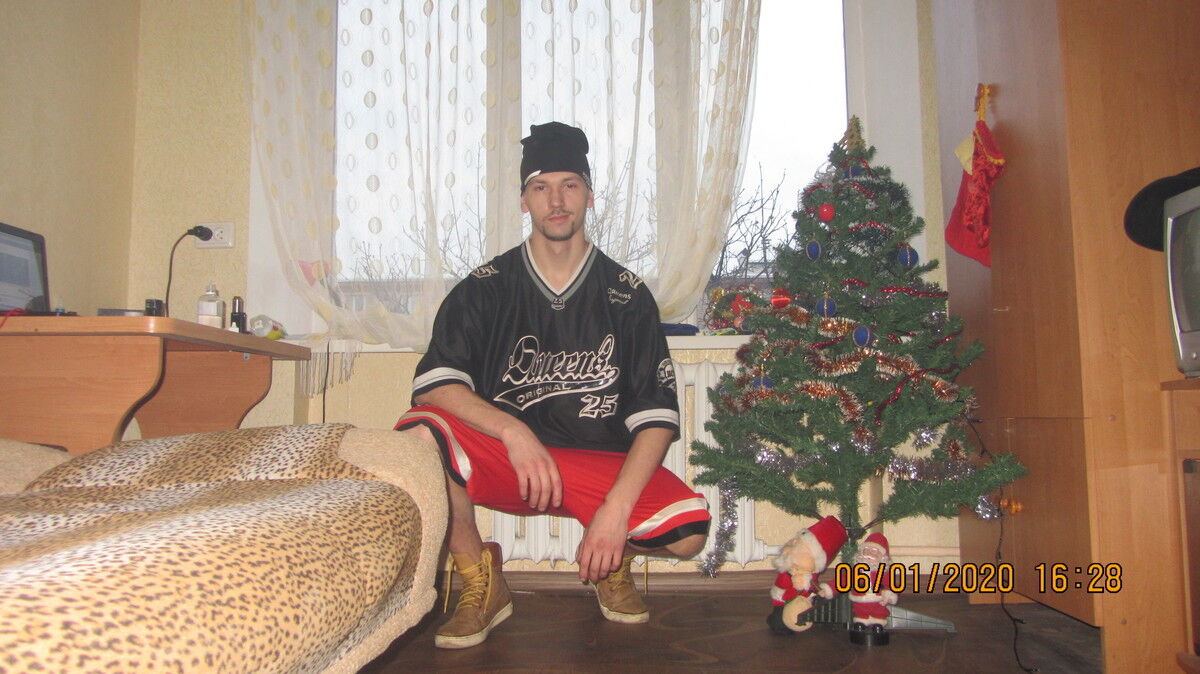  18674099  Andrey, 37 ,    