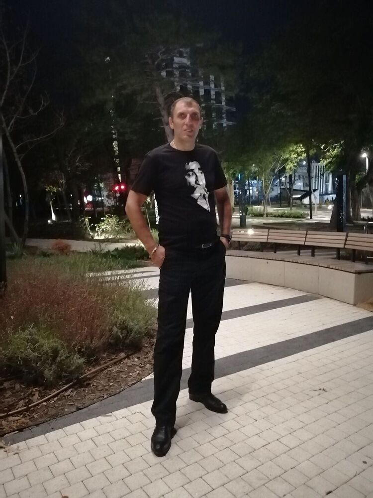  38281179  , 44 ,    