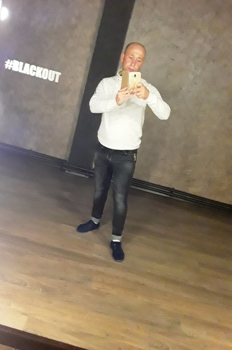  18936019  , 34 ,    