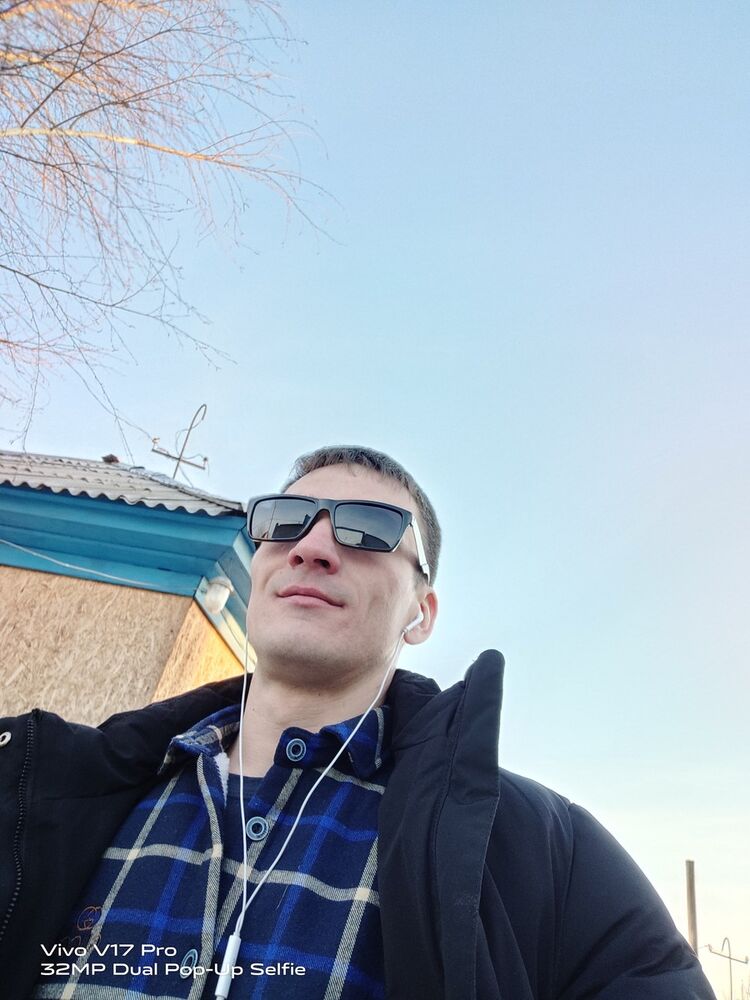  -,   Vladimir, 33 ,  
