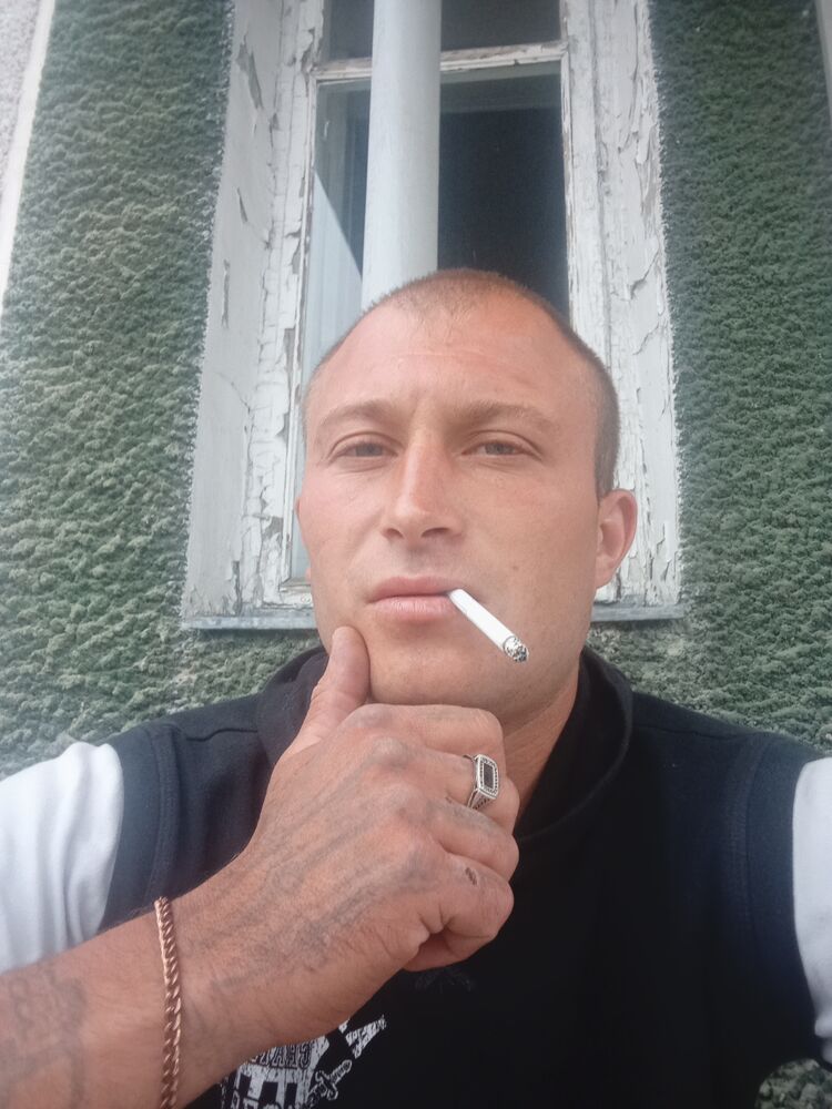  45713779  , 32 ,    