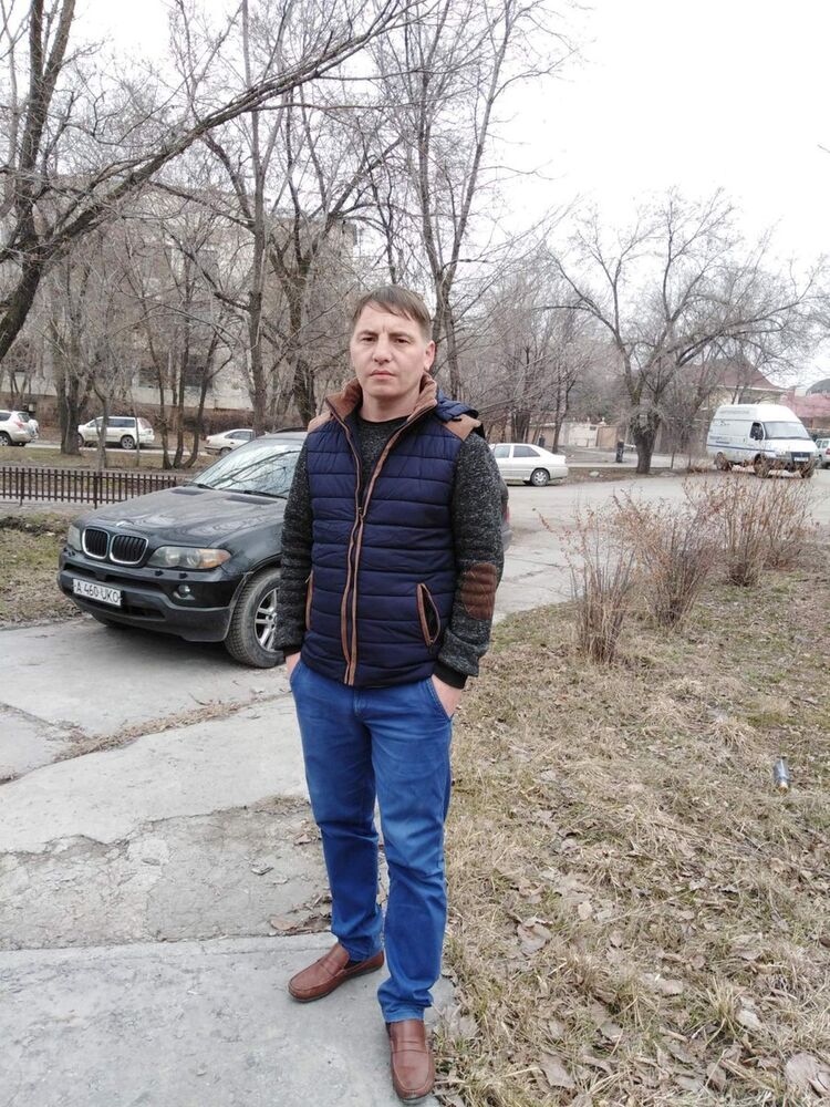  16467489  Sergeu, 41 ,    