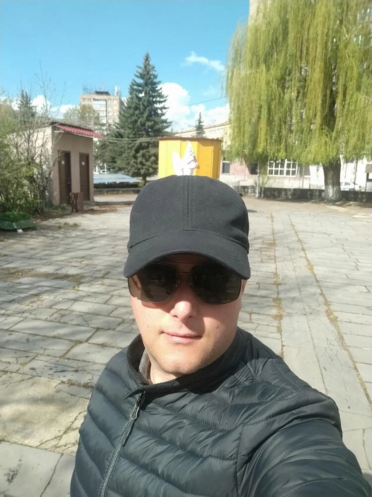  53203069  Aper, 42 ,    