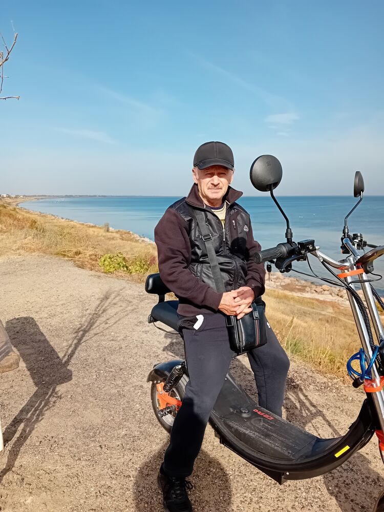 ,   Nikolay, 67 ,   c 