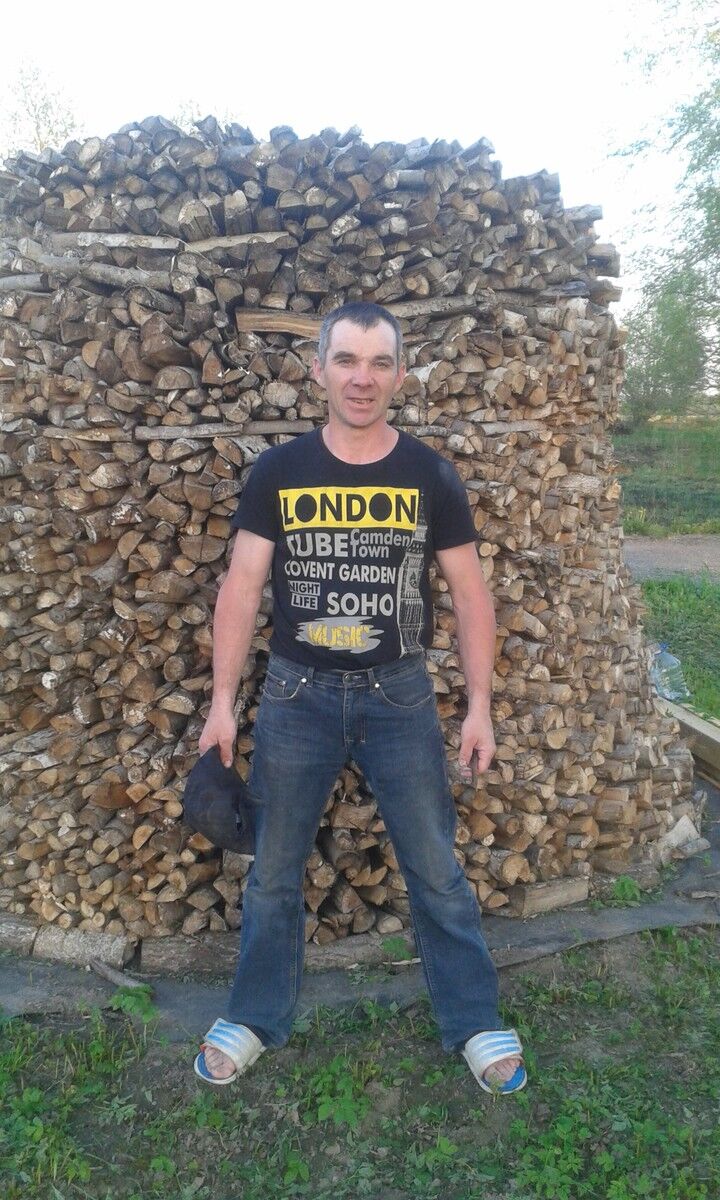  12253689  Robert, 48 ,    