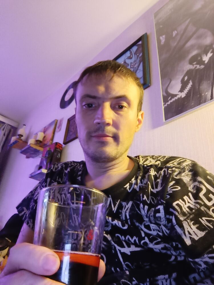  ,   Maxim, 34 ,   ,   