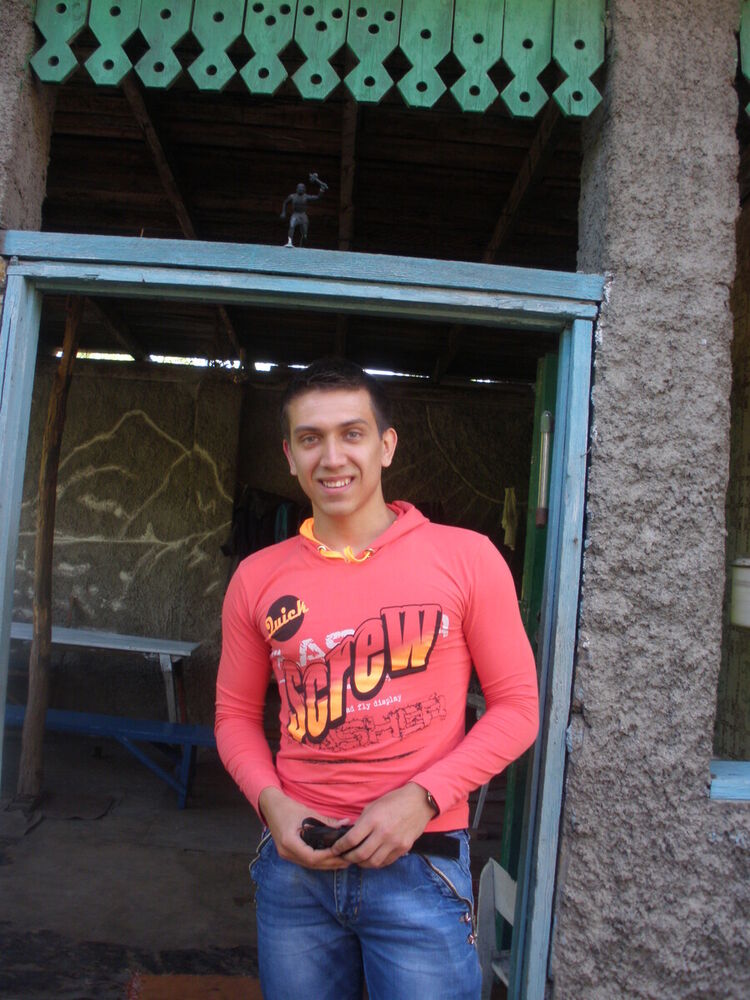  19940309  German, 31 ,    