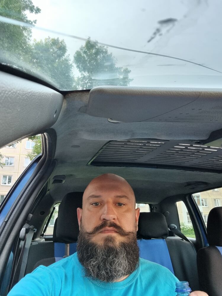  ,   Maxim, 40 ,   ,   , c , 