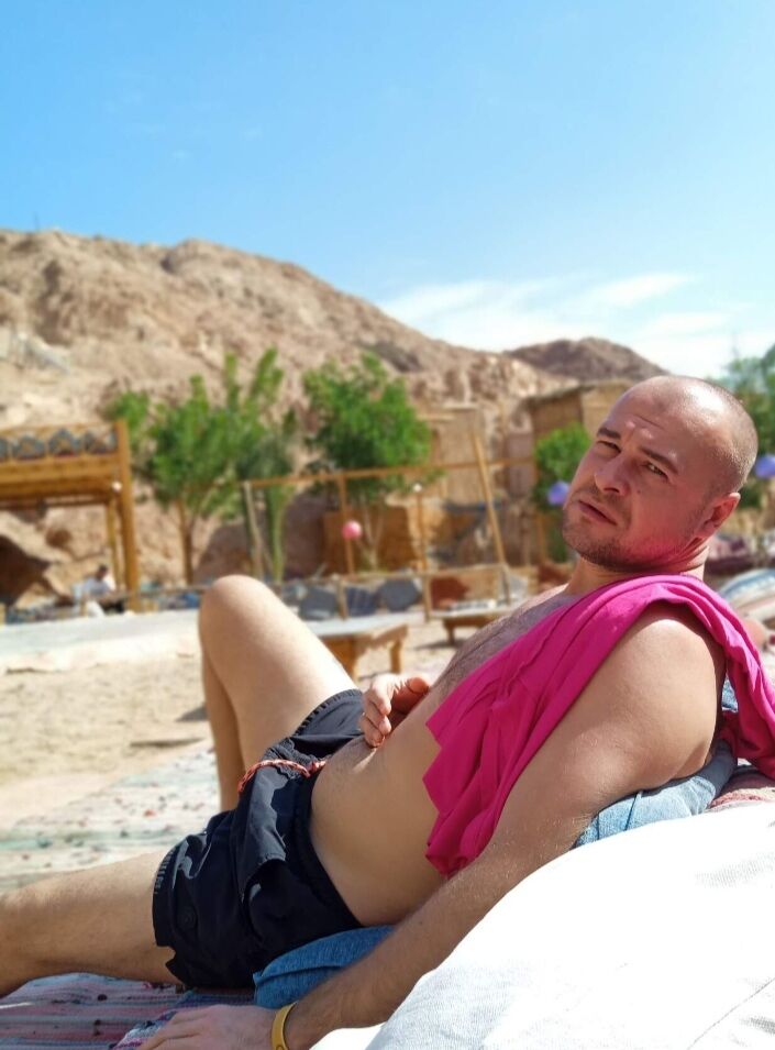  40573669  , 41 ,    -