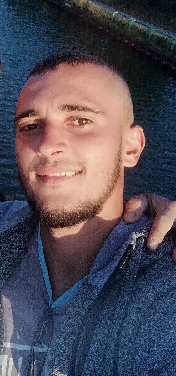  21800879  Roma1122, 32 ,    