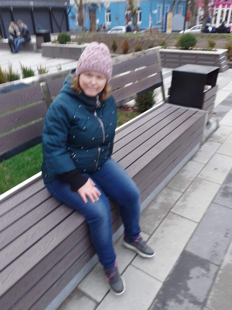  18123269  Nadiya, 40 ,    