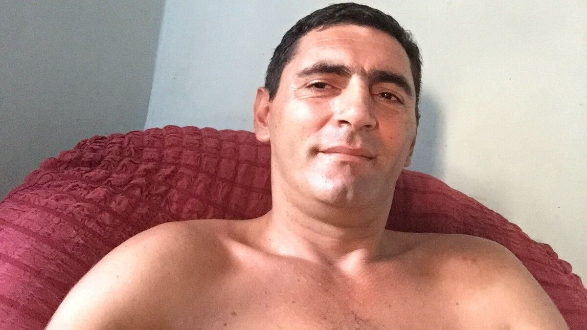  10304179  Mirian, 37 ,    