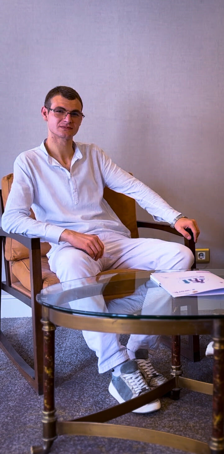  52998099  Shota, 25 ,    