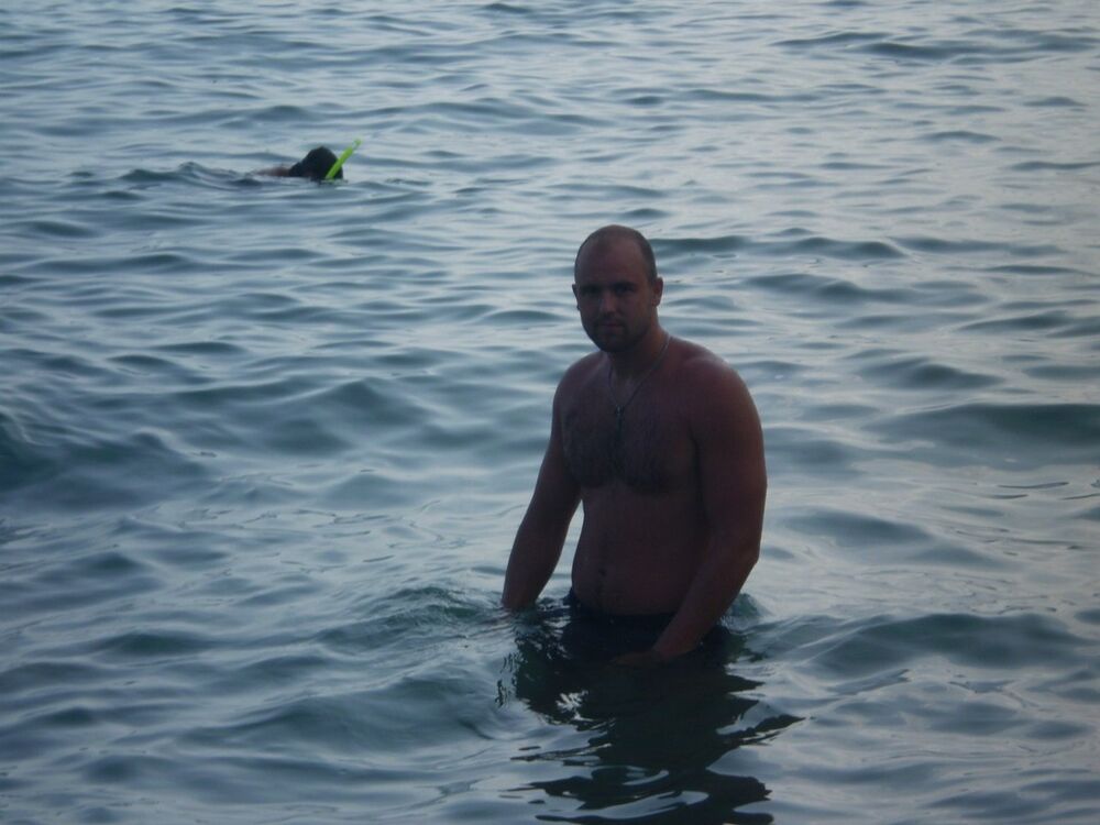  10890539  , 38 ,     