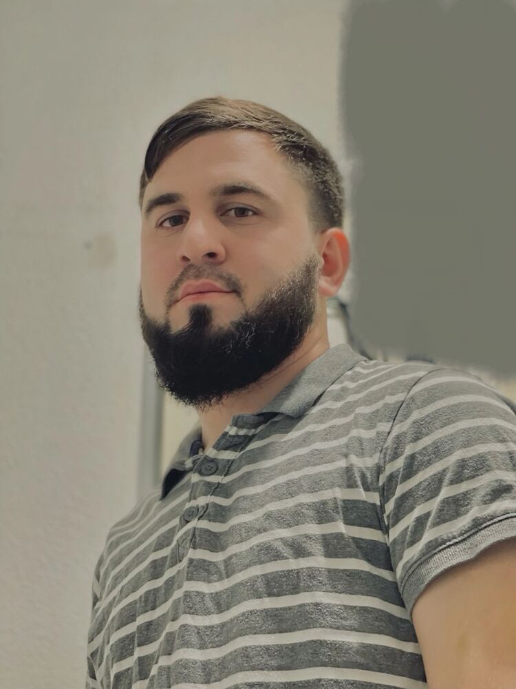  51870859  Black, 30 ,    Schiltigheim