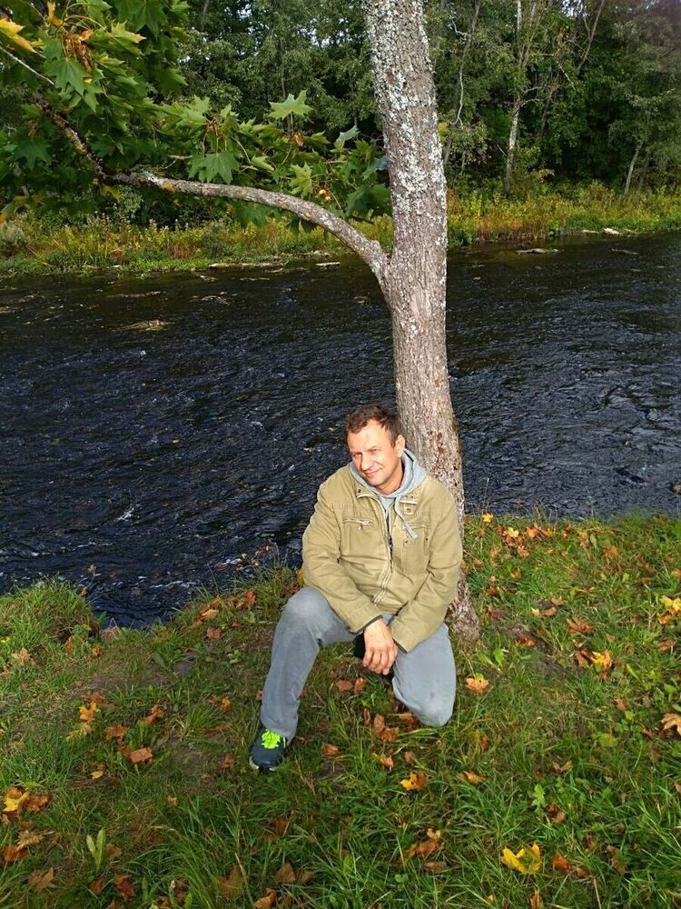  21014029  Sergei, 54 ,    