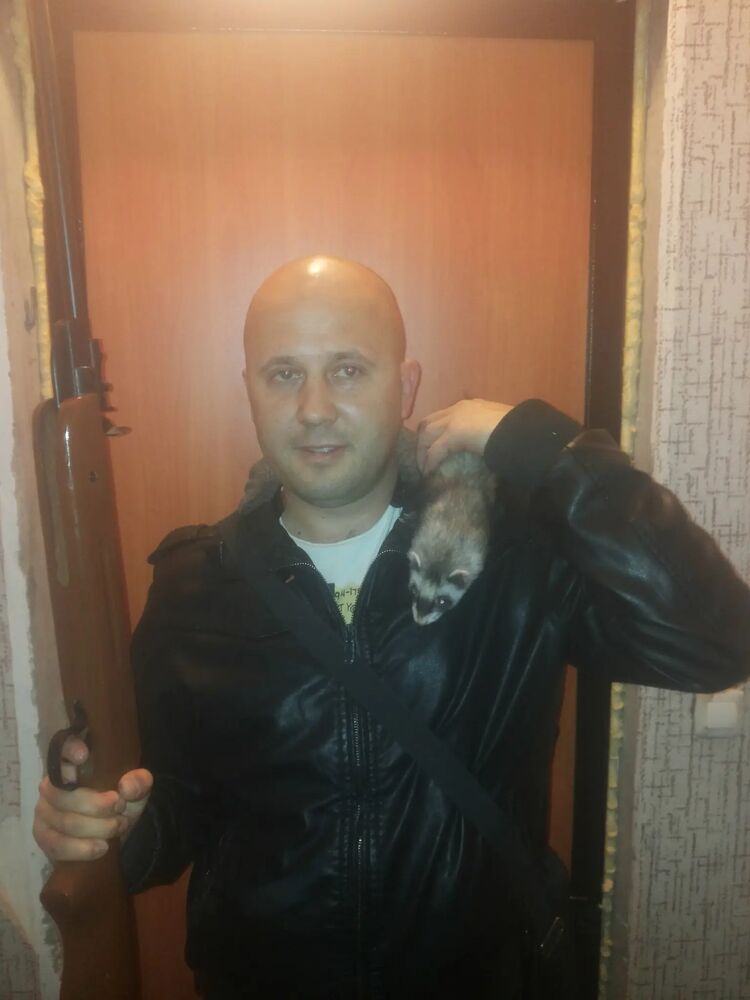  34146609  Mikhail, 46 ,    -