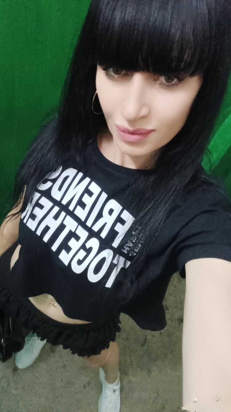  45820319  Valentina, 41 ,    --