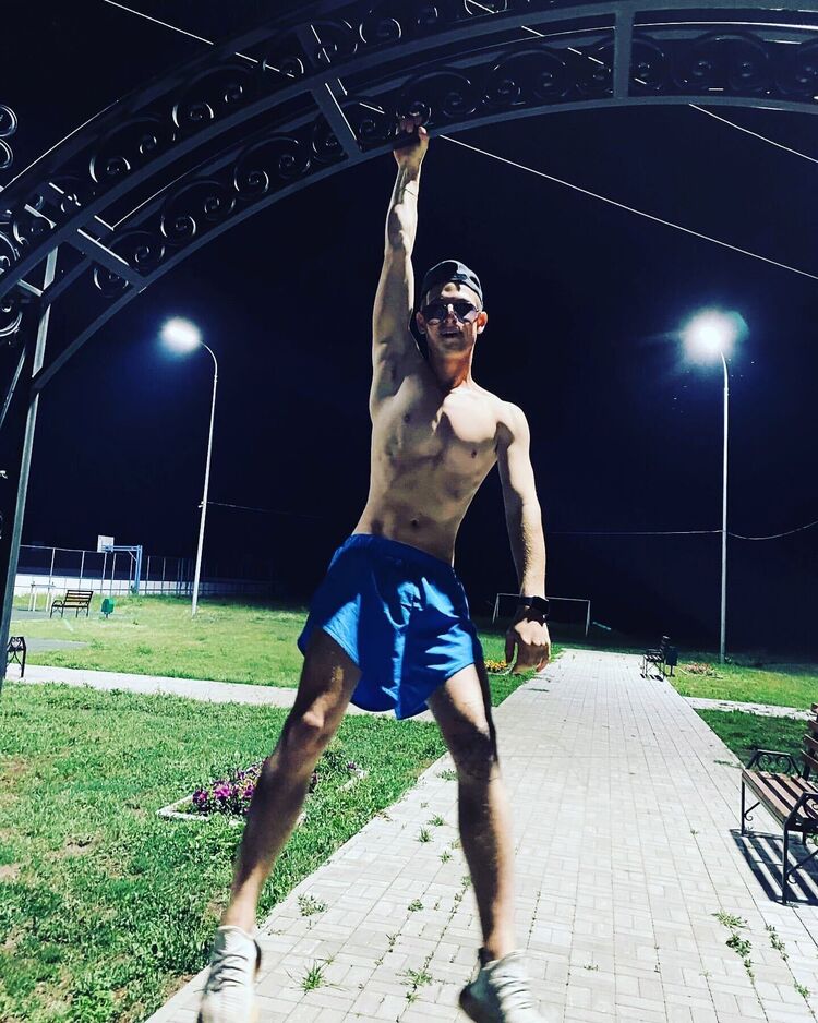  Novy,   , 22 ,   ,   