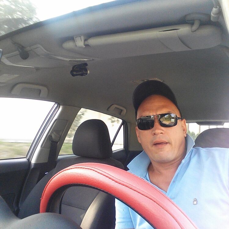  10359349  Alex, 43 ,    