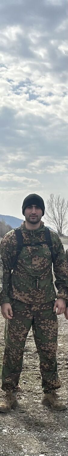  33458619  Azamat, 42 ,    