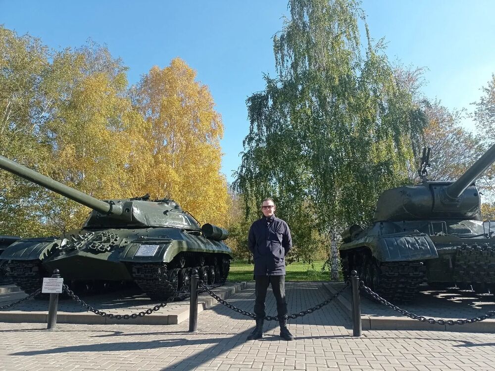  30113169  Yury, 36 ,    