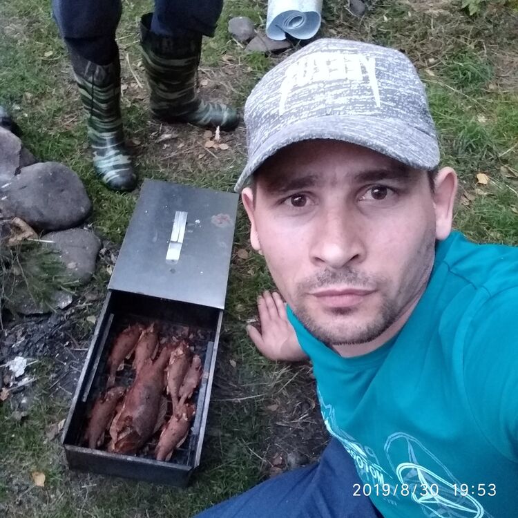  32758769  Ivan, 40 ,    