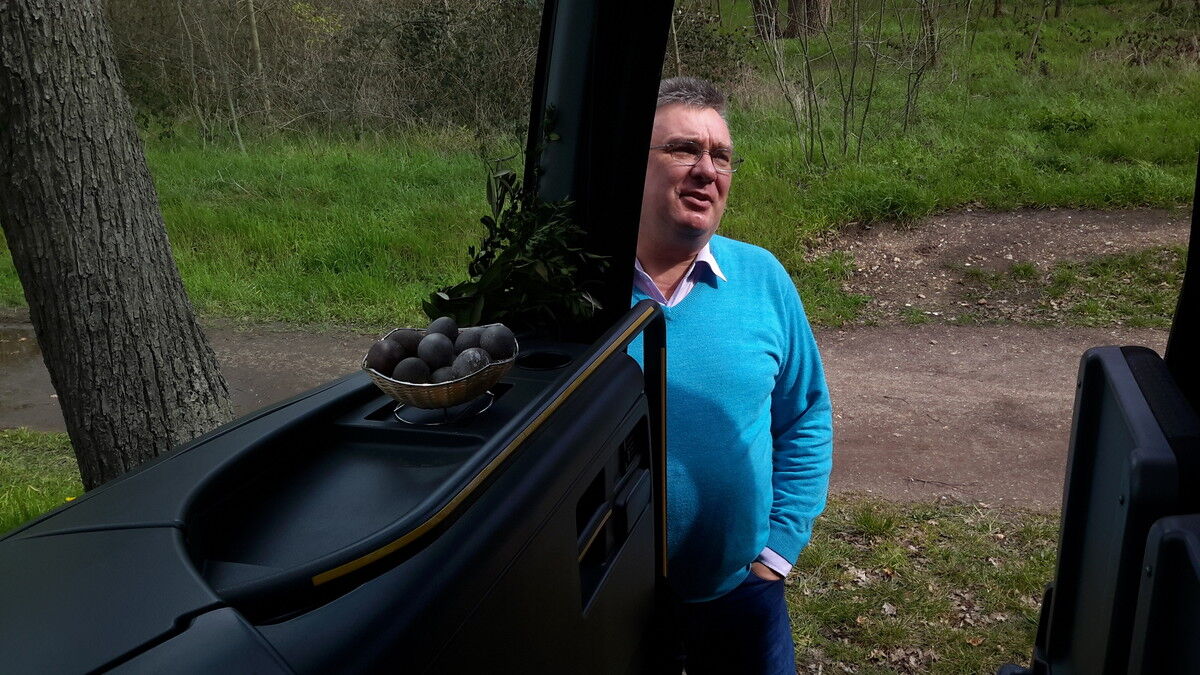  10949879  Kastis, 55 ,    