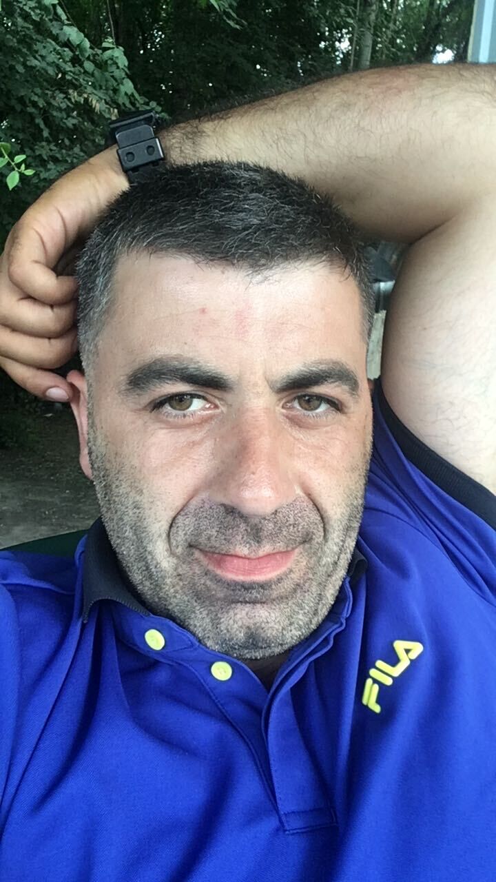  --,   Artur, 42 ,   ,   