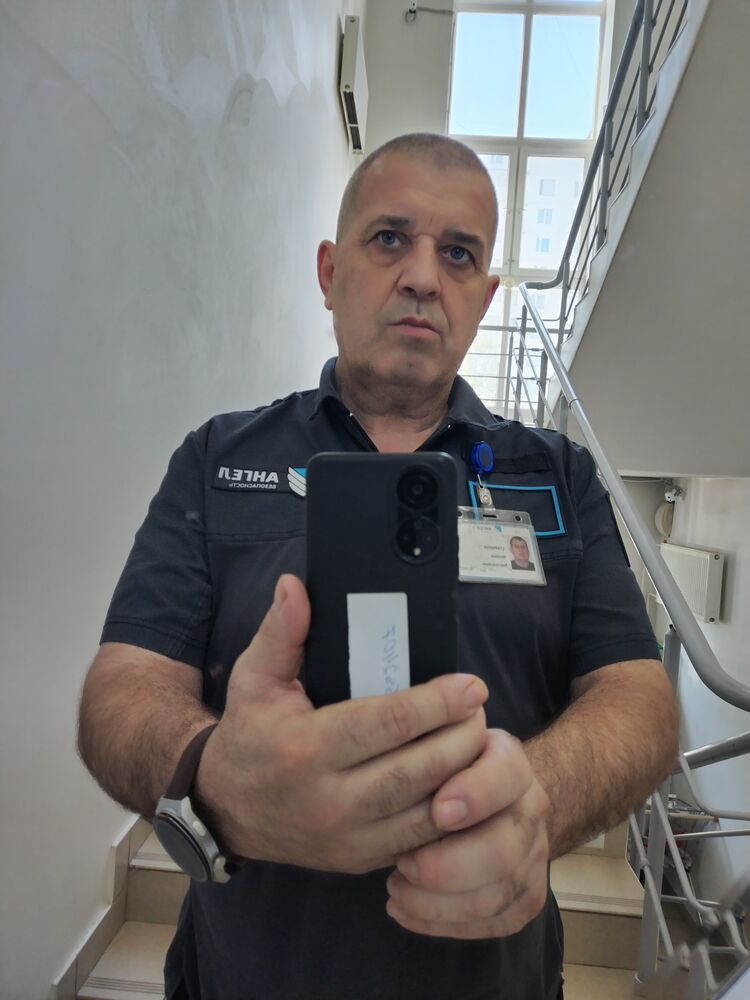  46393839  , 63 ,    