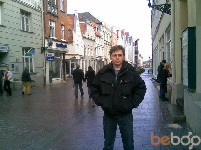  ,   Alex, 44 ,   
