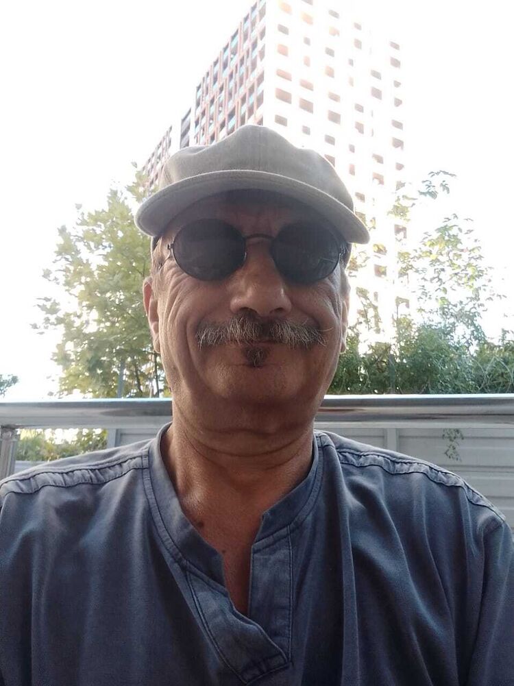  53294039  Nik, 53 ,    