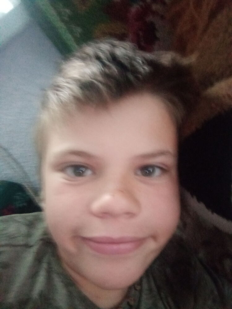  34352129  Andre, 22 ,    