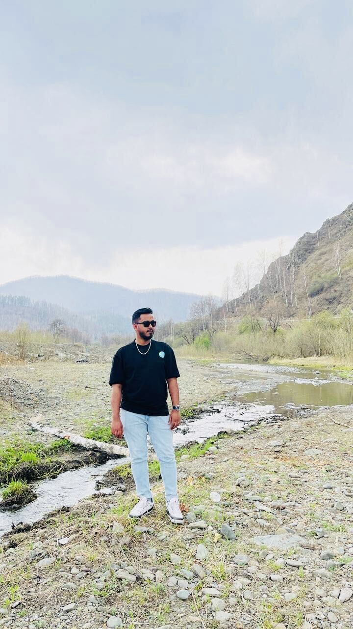  ,   Prithwiraj, 28 ,   ,   