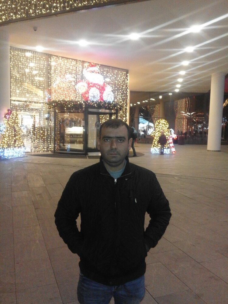  ,   Artur, 40 ,   